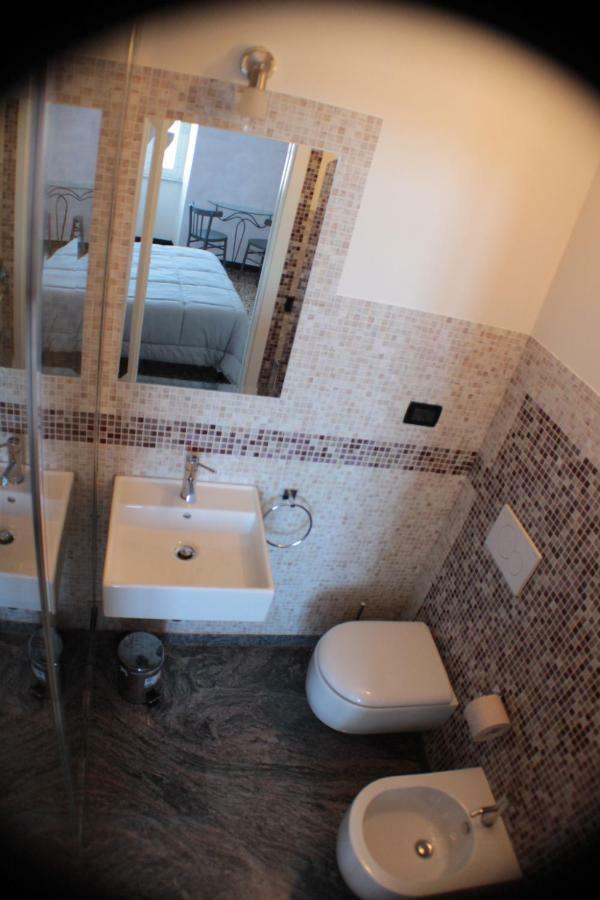 B&B Caterina Genoa Bagian luar foto